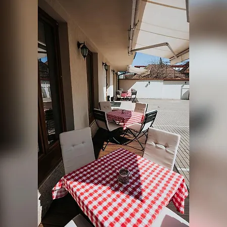 Гостевой дом La Rezidenta 4*